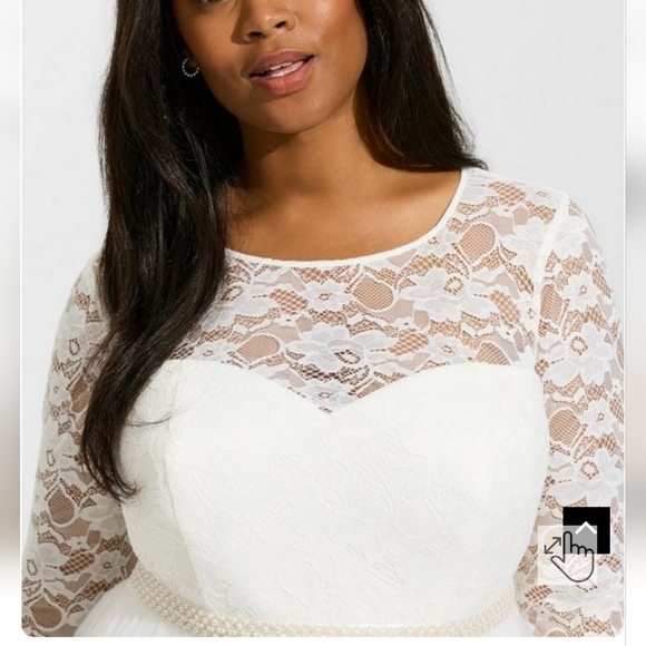 Torrid Ivory lace & Tulle Beaded sash A-line wedding dress size 18 - Picture 4 of 6